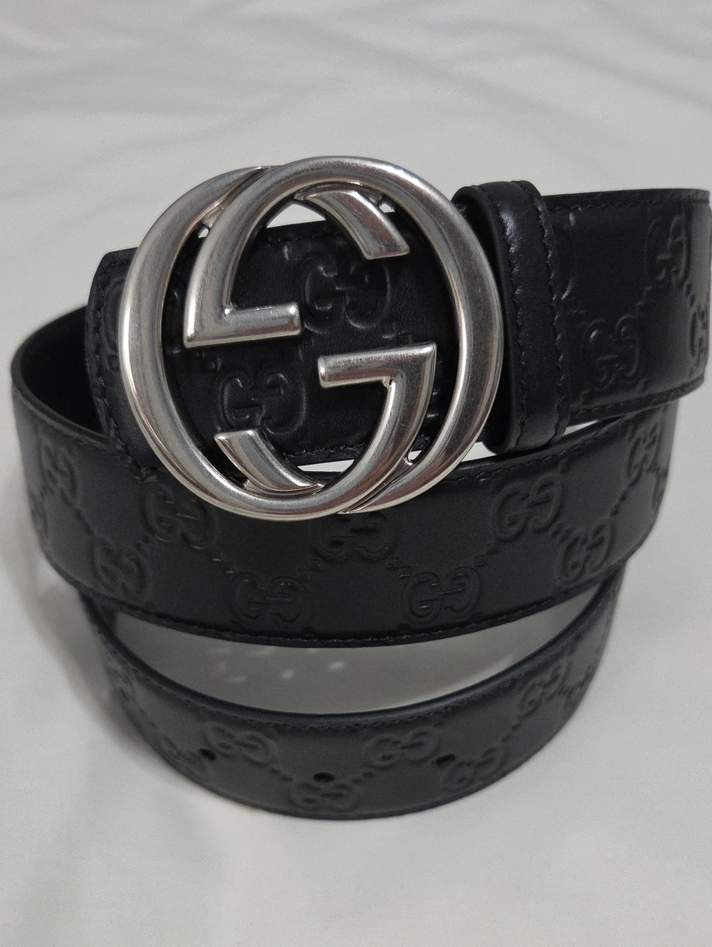 Gucci Reversible Black Leather Belt Brushed Silver GG Buckle 32/34